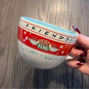 *NEW* FRIENDS ugly Christmas sweater coffee mug 🎄*VERY RARE